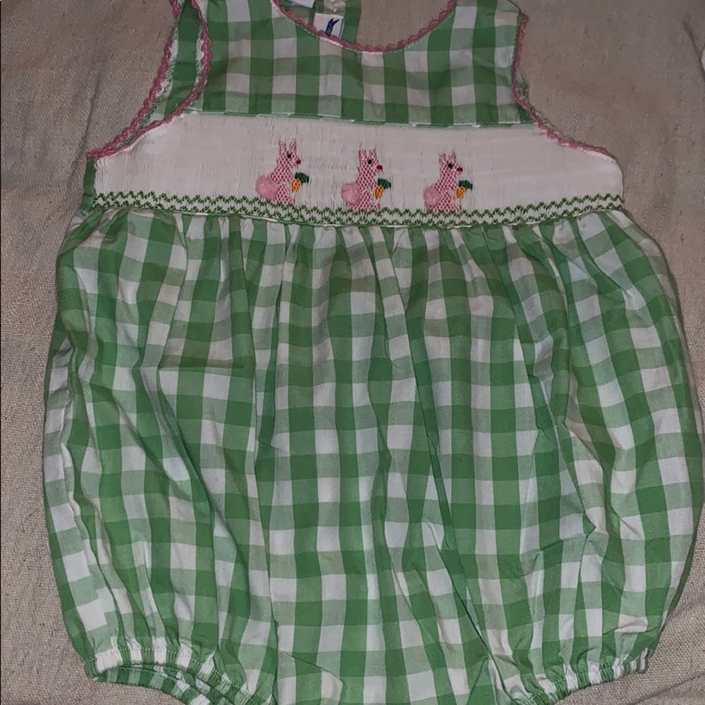 Smocked bunny bubble